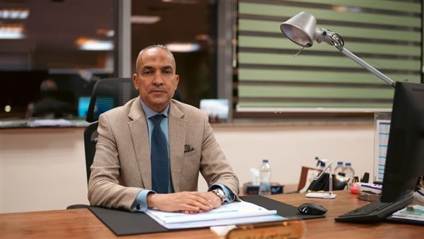 أحمد فهمى مدير شركة