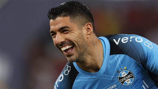 سواريز يقترب من الانضمام