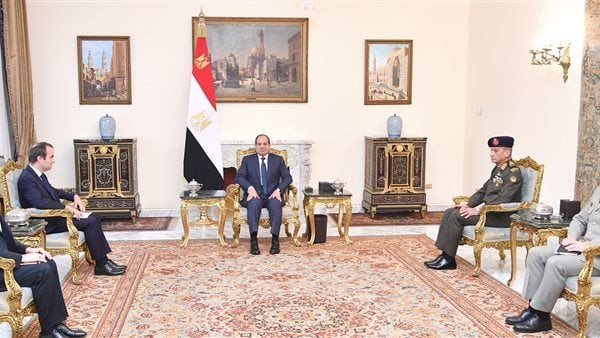 الرئيس السيسى ووزير