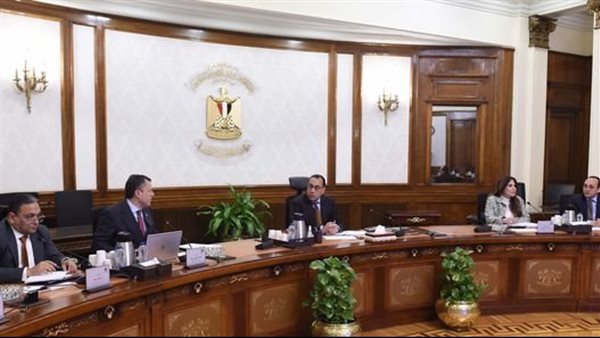 رئيس الوزراء يتابع