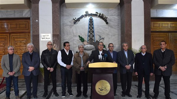 رئيس الوزراء خلال
