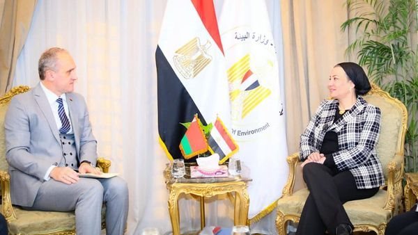 وزيرة البيئة