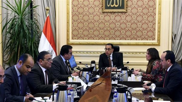 رئيس الوزراء يتابع