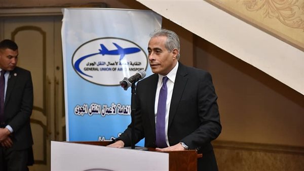وزير القوى العاملة