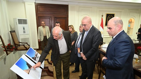 وزير الإسكان