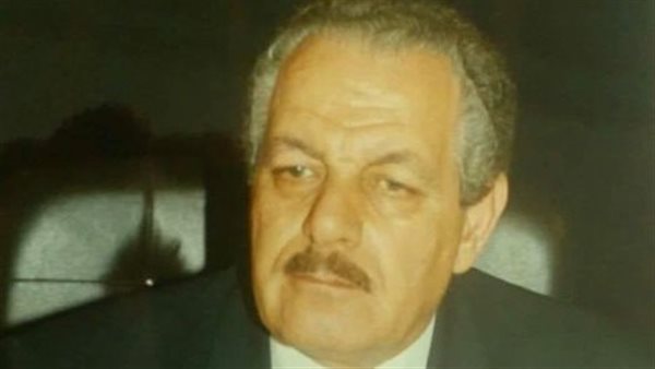 الدكتور محيى الغريب