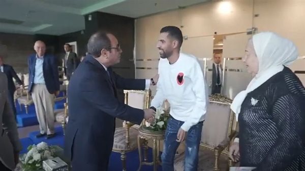 الرئيس السيسي يرحب