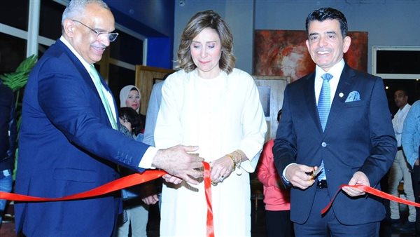 وزيرة الثقافة