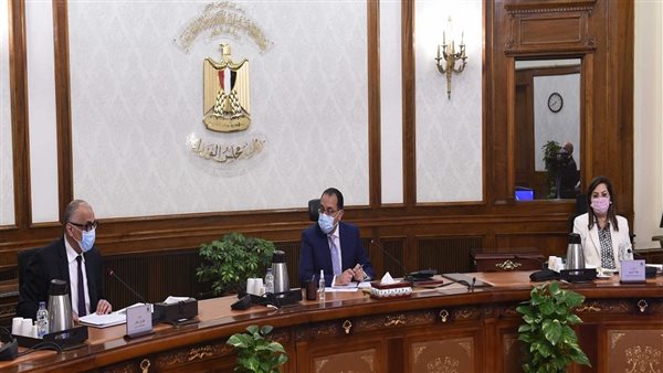 رئيس الوزراء خلال