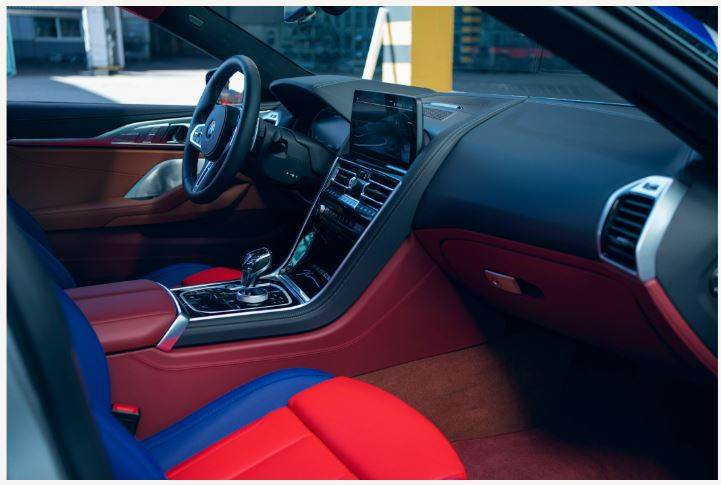 "أبوظبي موتورز" تعرض الطراز الفريد ل BMW 8 x Jeff Koons 