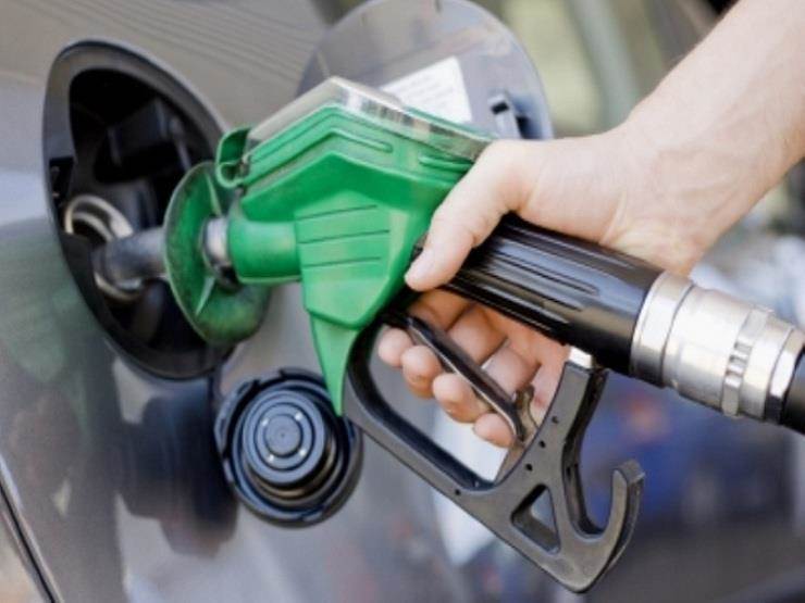 أسعار البنزين الجديدة الحكومة تستعد للإعلان عن الأسعار الجديدة 