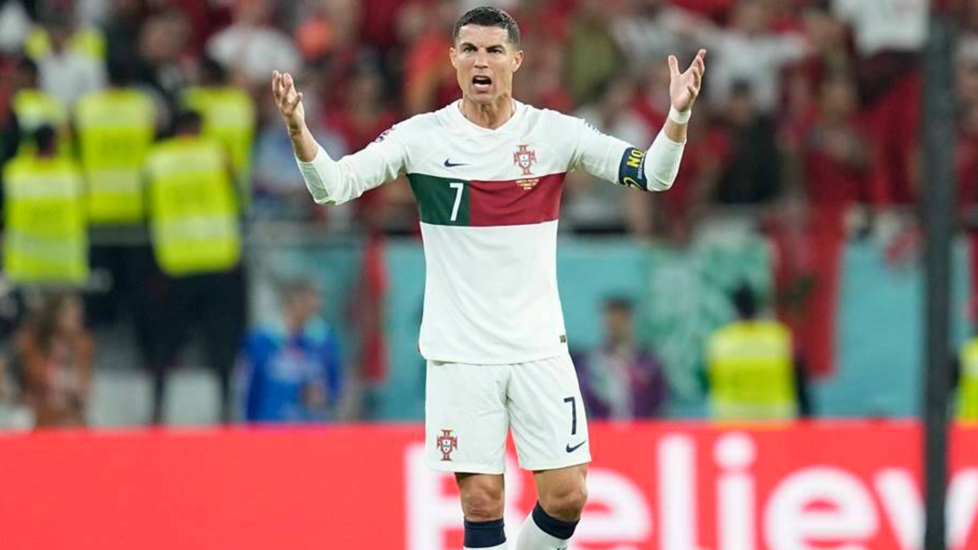 هل إعتزل رونالدو كرة القدم بعد الهزيمة الخروج من كأس العالم